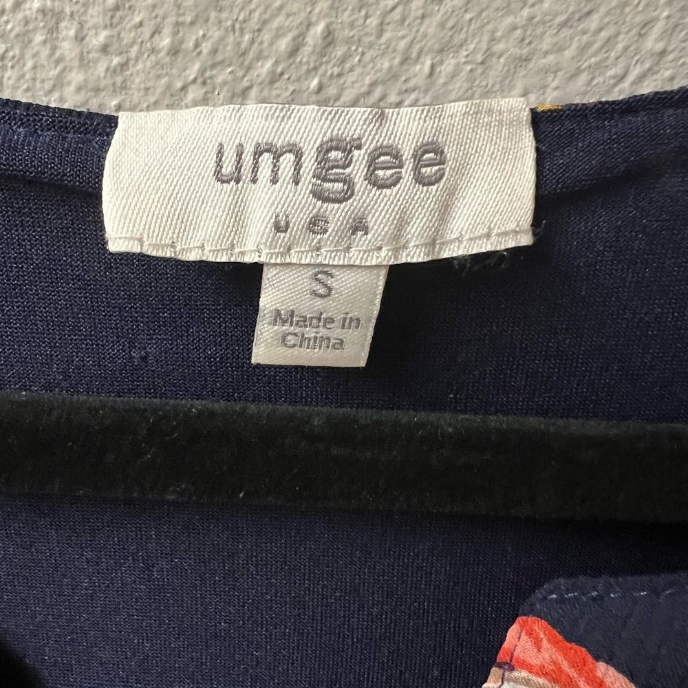 Umgee USA‎ Navy Floral Flutter‑Sleeve Tunic Dress – Size S (Roomy Fit) - Picture 3 of 7